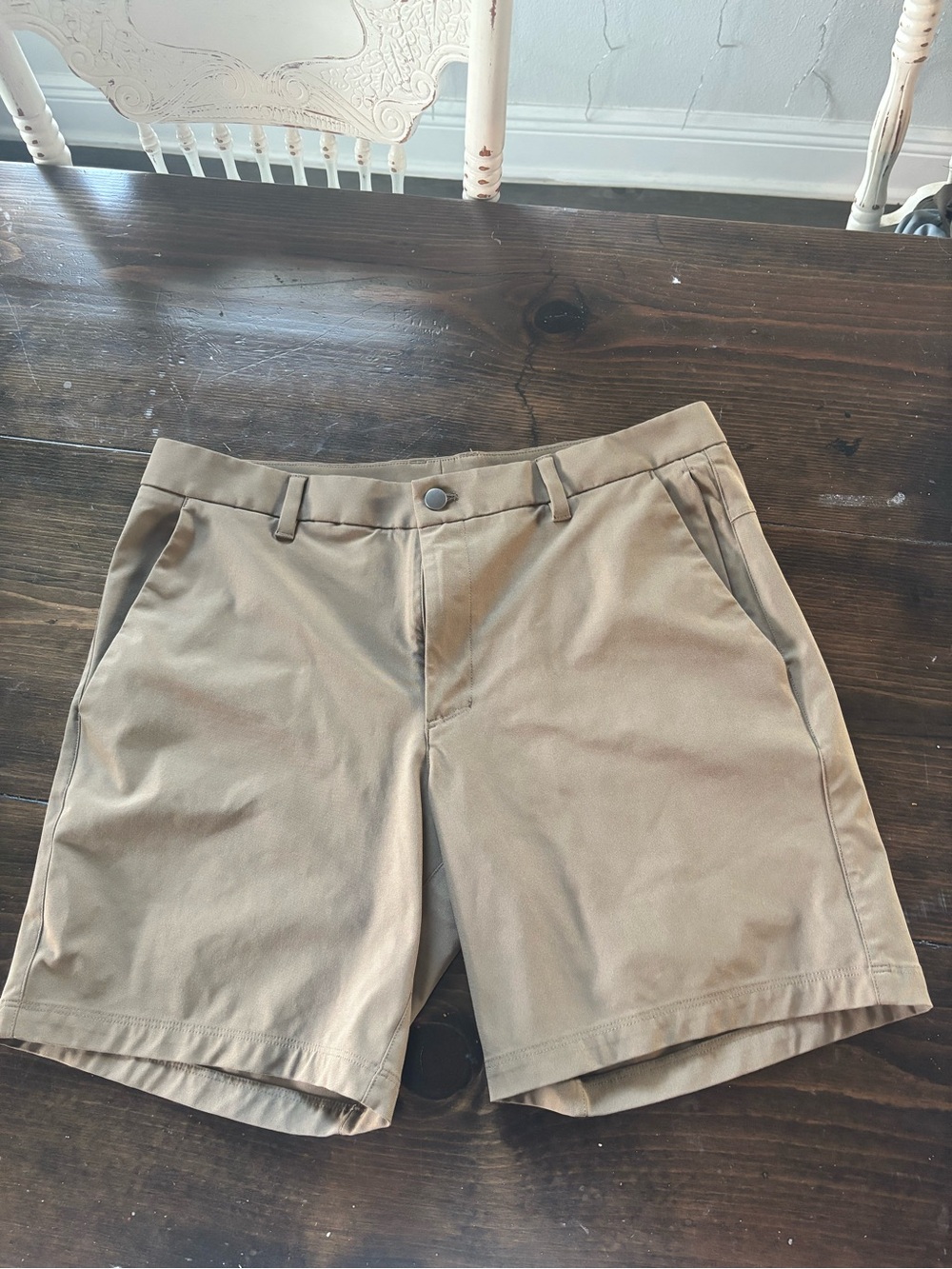 CRZ YOGA Men's All Day Comfy Golf Shorts - 7"
